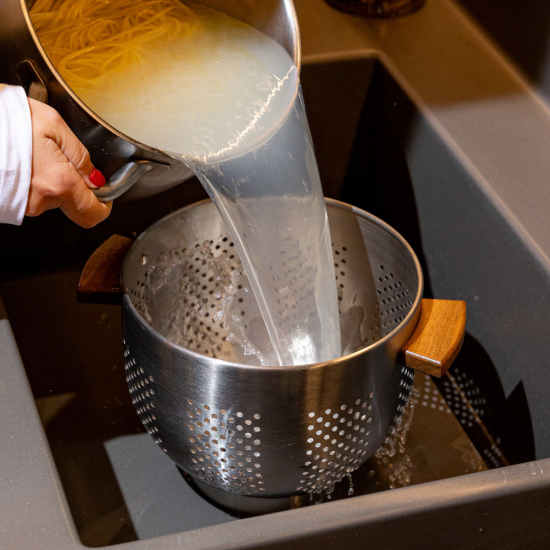 ΣΟΥΡΩΤΗΡΙ ΖΥΜΑΡΙΚΩΝ ALLURE ΑΝΟΞΕΙΔΩΤΟ 22cm ΜΕ ΞΥΛΙΝΕΣ ΛΑΒΕΣ